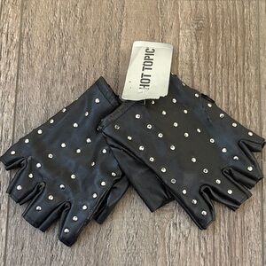 Vintage 90s Y2K Old Hot Topic Black Fingerless Biker Gloves w Silver Round Studs